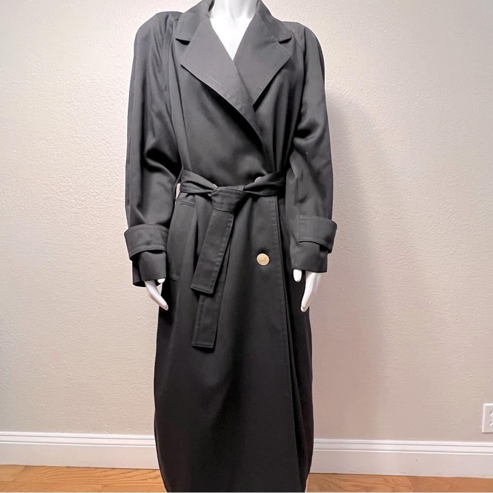 London Fog Back Double-Breasted Trench Coat w/ Belt and Cream Pearlish Buttons